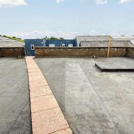 4 Bedroom Property Close To The Harry Potter Studio And Watford Junction Kültér fotó